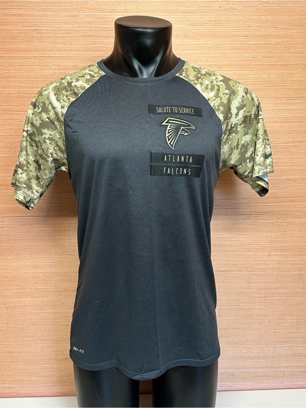 Atlanta Falcons Nike Onfield Salute to Service Charcoal & Camo T-Shirt Sz Medium